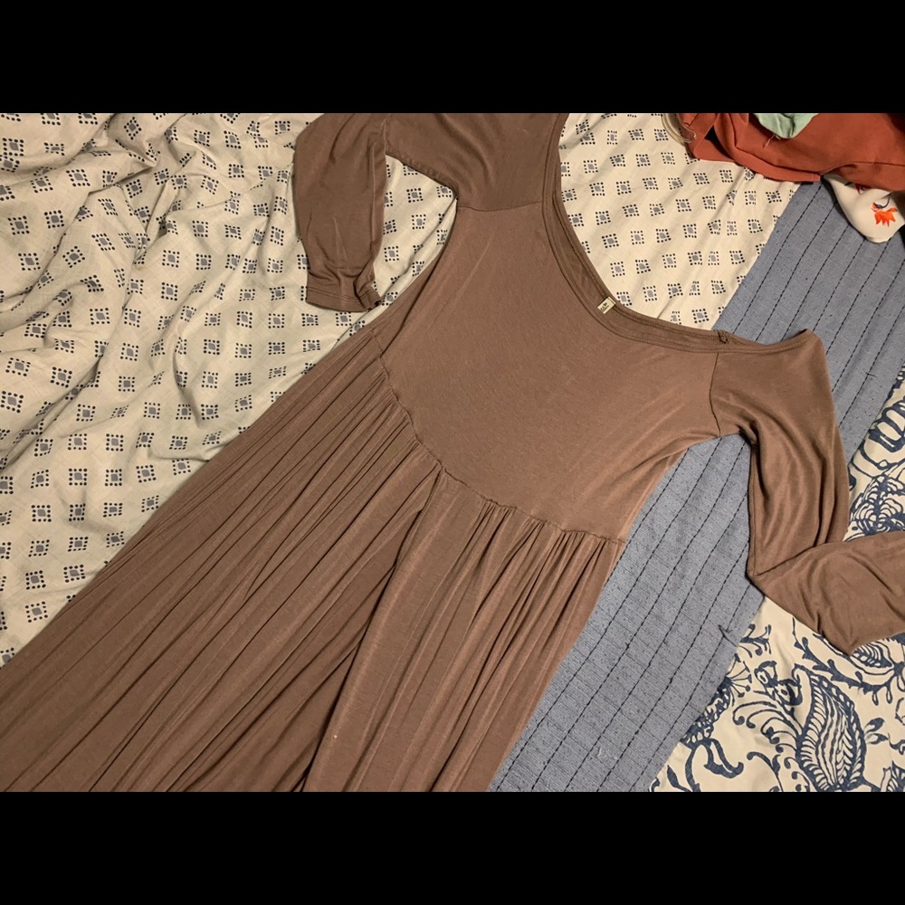 Long split in the middle maternity dress